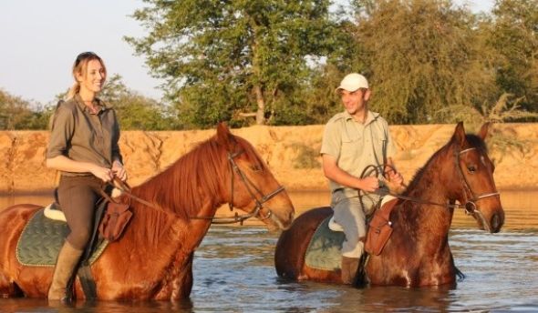 Reitsafari in Afrikas Buschland